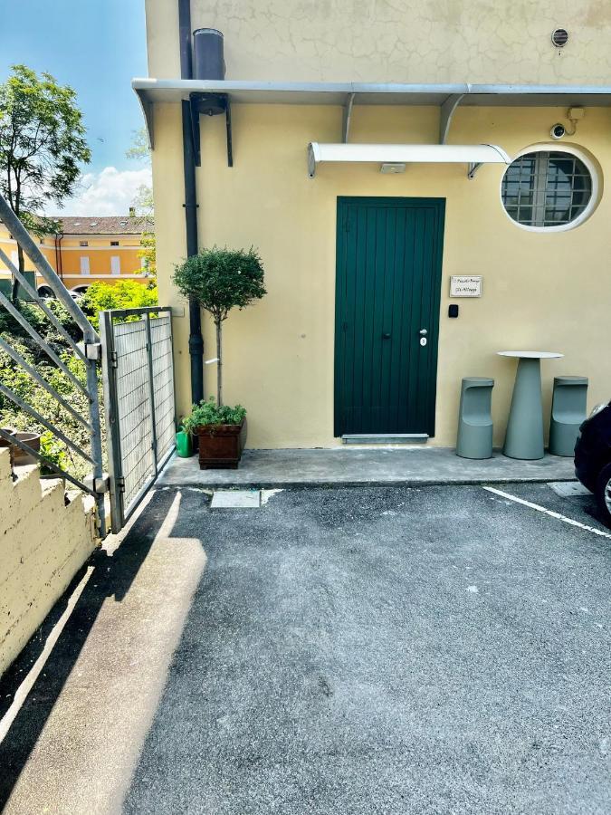 Gli Alloggi De Il Piccolo Borgo Кастел Маджоре Екстериор снимка